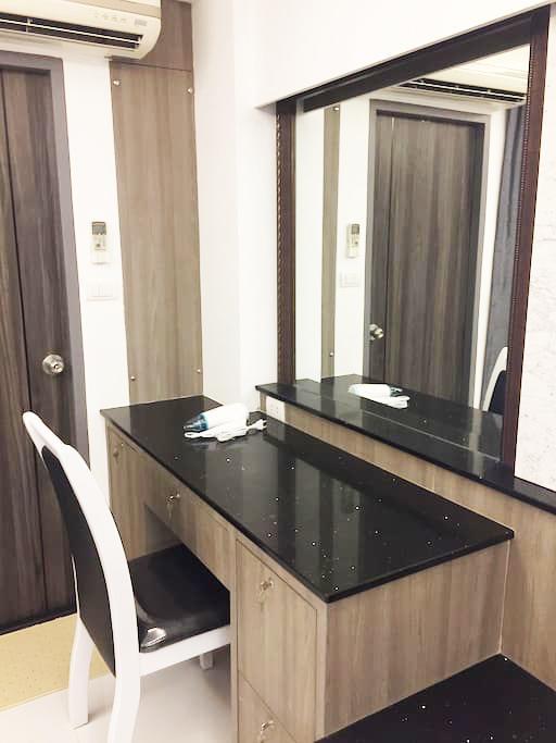 Family Suite Room Pratunam Bangkok Exterior photo